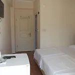 Cane Ξενοδοχείο *